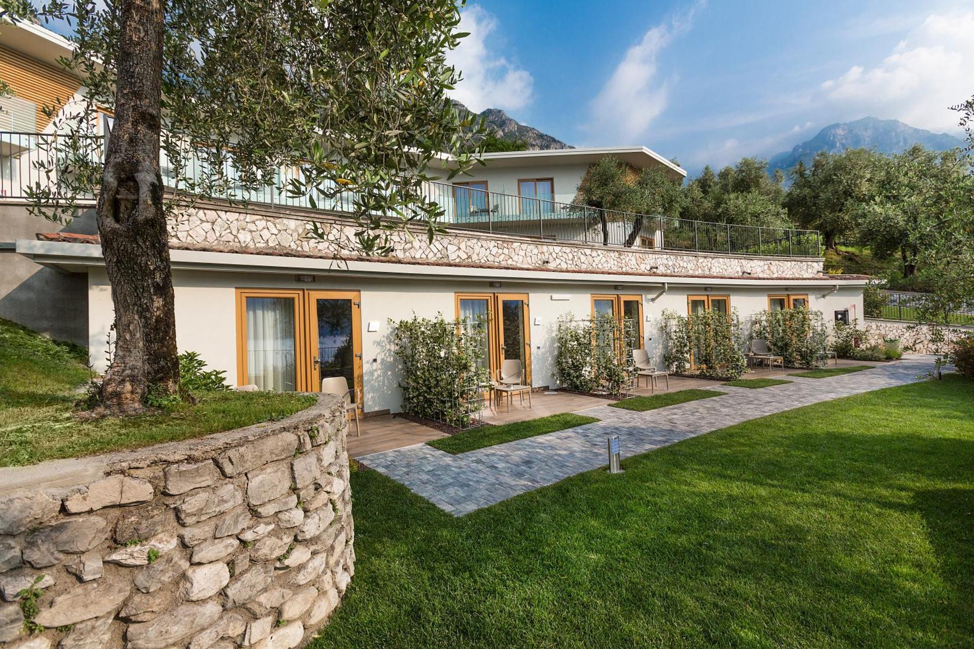 Hotel Atilius - Adults Only Limone sul Garda Exteriör bild