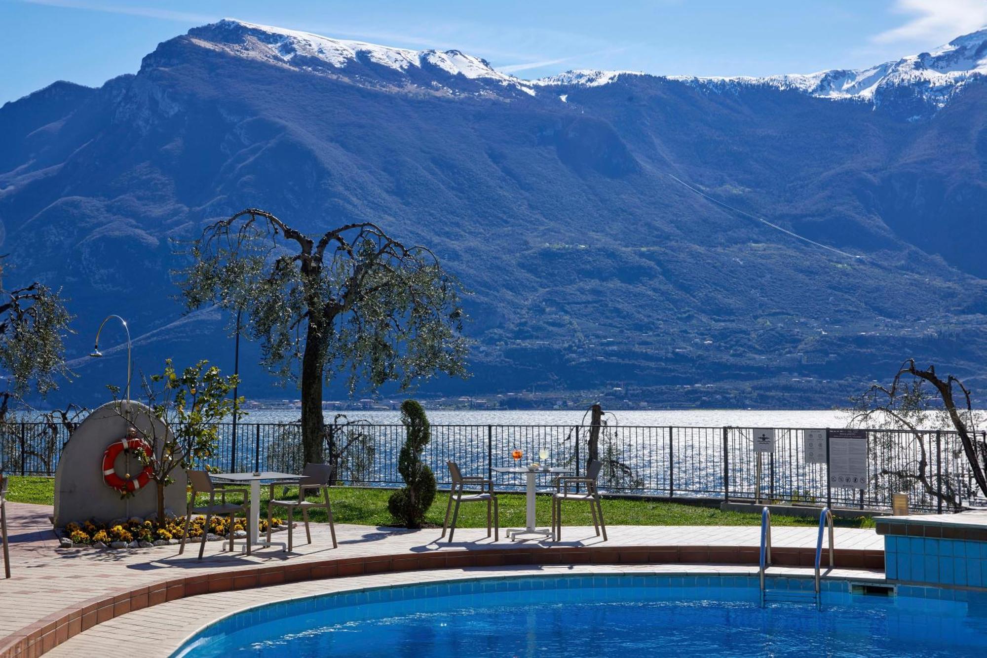 Hotel Atilius - Adults Only Limone sul Garda Exteriör bild