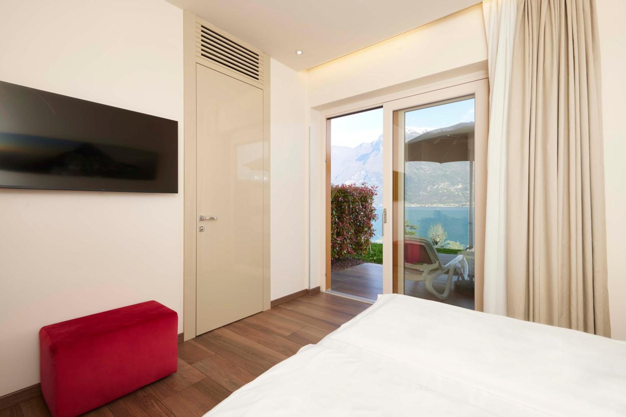 Hotel Atilius - Adults Only Limone sul Garda Rum bild