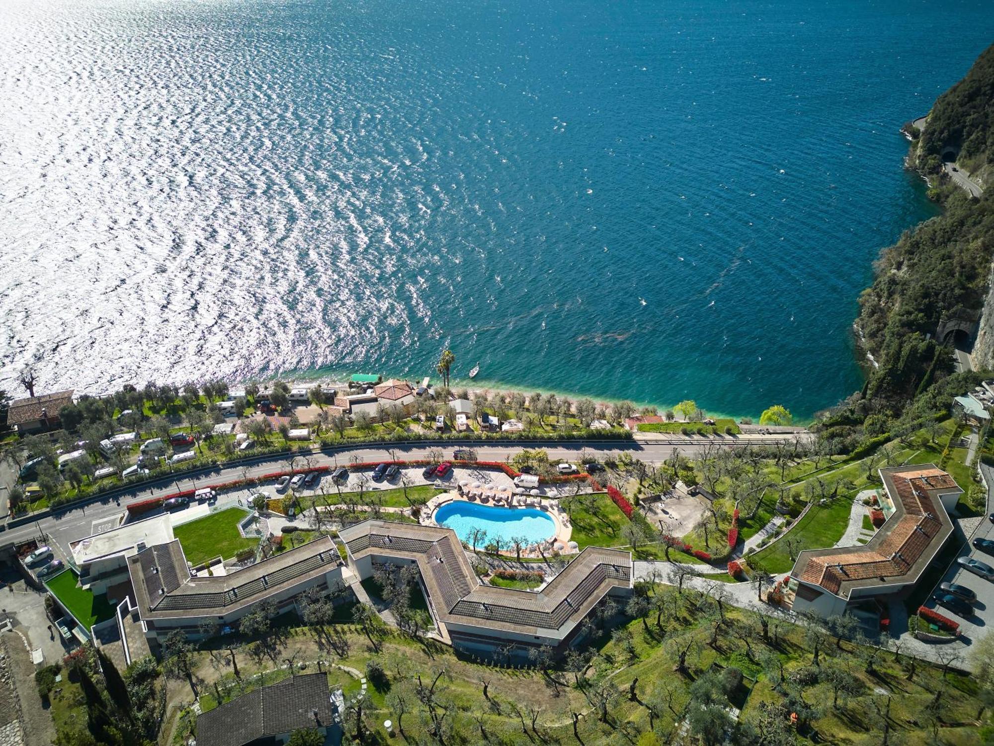 Hotel Atilius - Adults Only Limone sul Garda Exteriör bild
