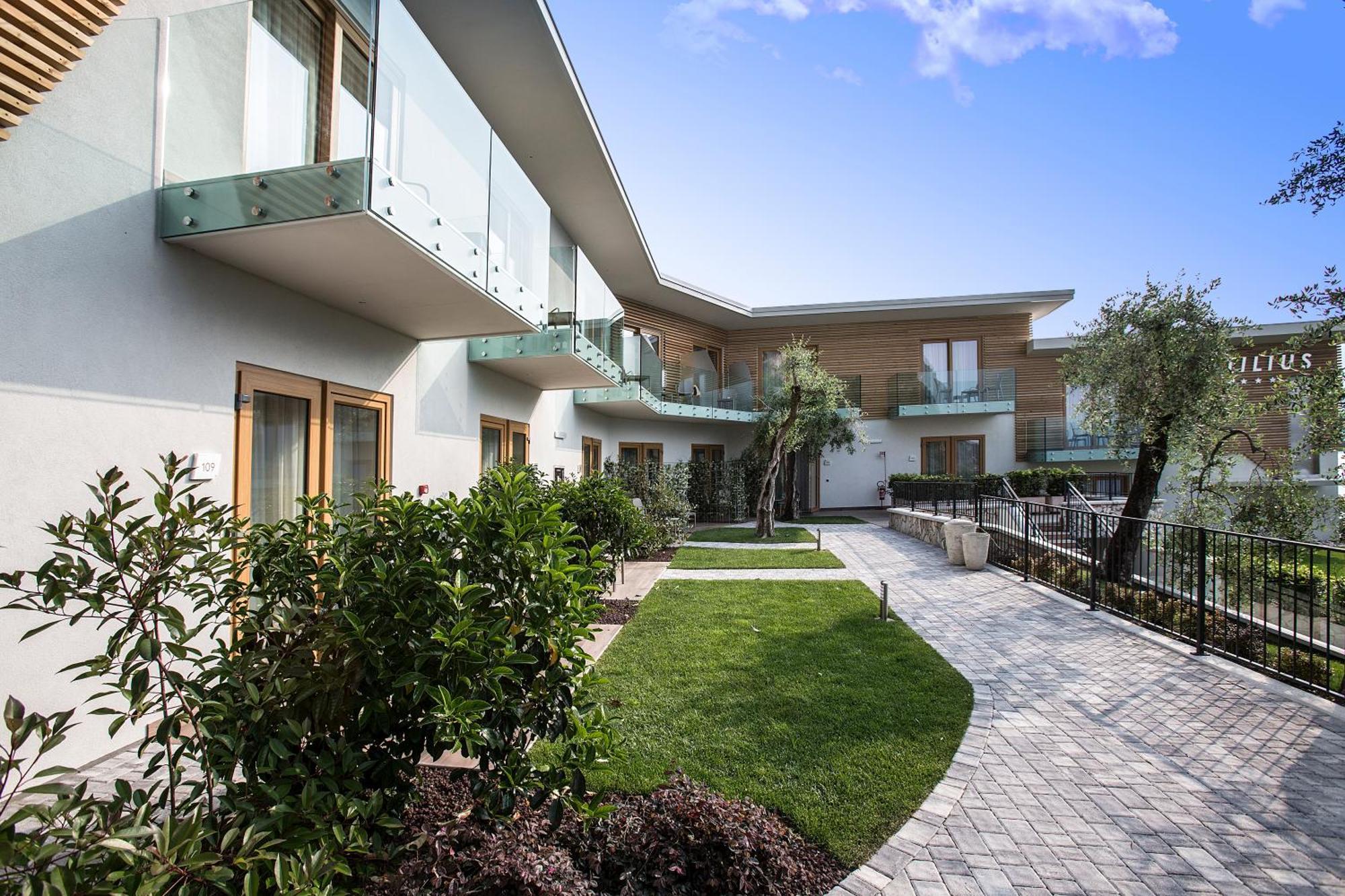 Hotel Atilius - Adults Only Limone sul Garda Exteriör bild
