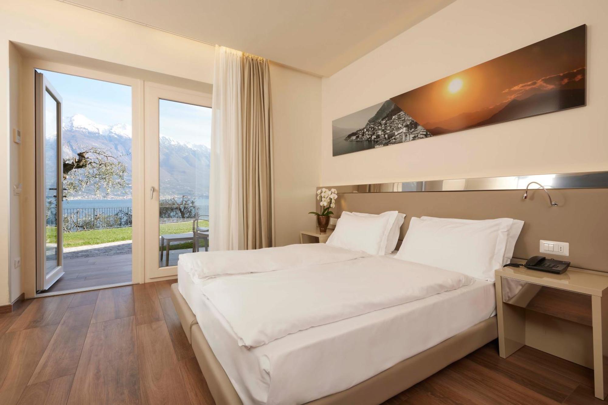 Hotel Atilius - Adults Only Limone sul Garda Rum bild